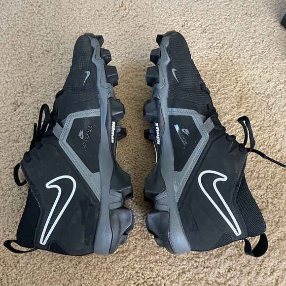 Nike Alpha Fastflex Black and White Men's Athletic Cleats. - Picture 2 of 9